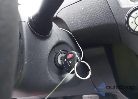 2009 Toyota Yaris z USA, uszkodzony, nr VIN JTDJT903295256490